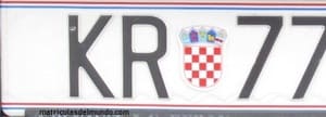 Matrícula de coche de Croacia con escudo nacional