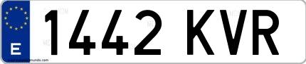 Ejemplo de matrícula española 1442 KVR