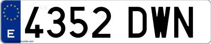 Ejemplo de matrícula española 4352 DWN