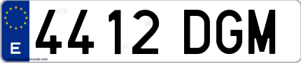 Ejemplo de matrícula de coche ordinaria 4412 DGM