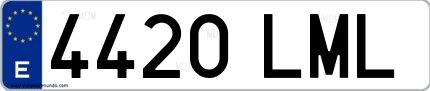 Ejemplo de matrícula española 4420 LML