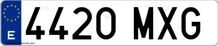 Ejemplo de matrícula española 4420 MXG