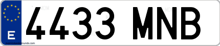 Ejemplo de matrícula de coche ordinaria 4433 MNB