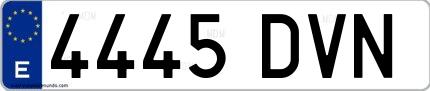 Ejemplo de matrícula española 4445 DVN