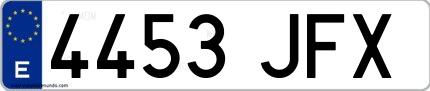 Ejemplo de matrícula española 4453 JFX