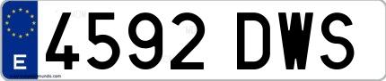 Ejemplo de matrícula española 4592 DWS