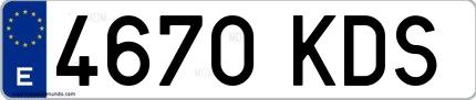Ejemplo de matrícula española 4670 KDS