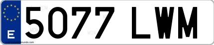 Ejemplo de matrícula española 5077 LWM