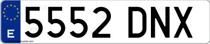 Ejemplo de matrícula española 5552 DNX