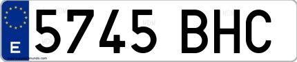 Ejemplo de matrícula española 5745 BHC