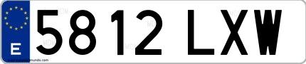 Ejemplo de matrícula española 5812 LXW