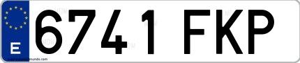 Ejemplo de matrícula española 6741 FKP