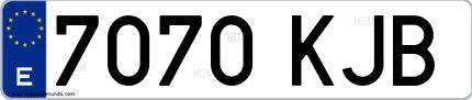 Ejemplo de matrícula española 7070 KJB