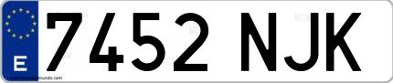 Ejemplo de matrícula española 7452 NJK