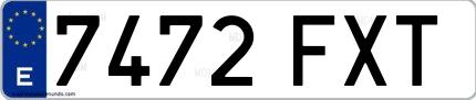 Ejemplo de matrícula española 7472 FXT