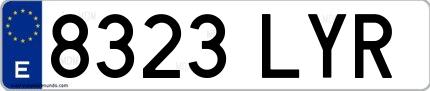 Ejemplo de matrícula española 8323 LYR