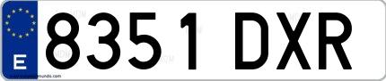 Ejemplo de matrícula de coche ordinaria 8351 DXR