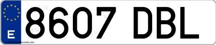 Ejemplo de matrícula española 8607 DBL