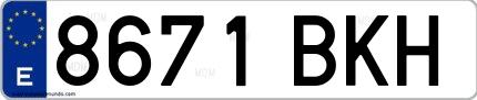 Ejemplo de matrícula española 8671 BKH