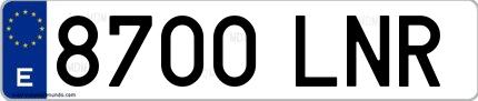 Ejemplo de matrícula española 8700 LNR