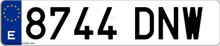 Ejemplo de matrícula de coche ordinaria 8744 DNW