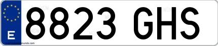 Ejemplo de matrícula española 8823 GHS