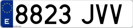 Ejemplo de matrícula española 8823 JVV