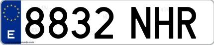 Ejemplo de matrícula española 8832 NHR