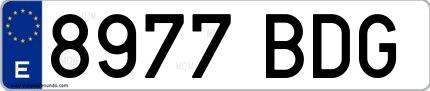 Ejemplo de matrícula española 8977 BDG