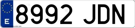 Ejemplo de matrícula española 8992 JDN