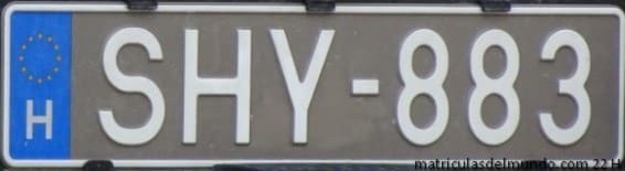 Matrícula de portabicicletas de Hungría con fondo negro SHY883