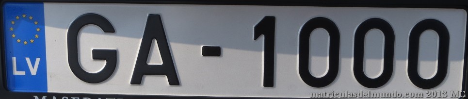 Matrícula de coche de Letonia ordinaria con cuatro números GA1000