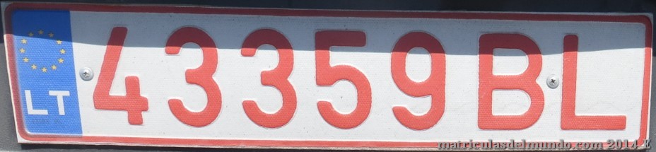 Matrícula temporal para viajar al extranjero con letras rojas de Lituania BL 43359