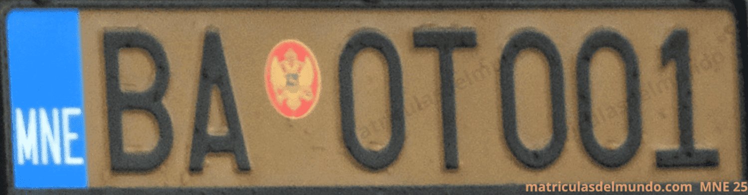 Matrícula amarilla de vehículo histórico clásico de Montenegro