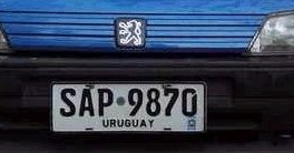Matrícula de coche de Uruguay actual con código UY