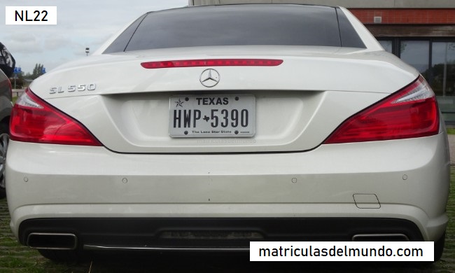 Mercedes blanco con matrícula de Texas americana de Estados Unidos en Holanda